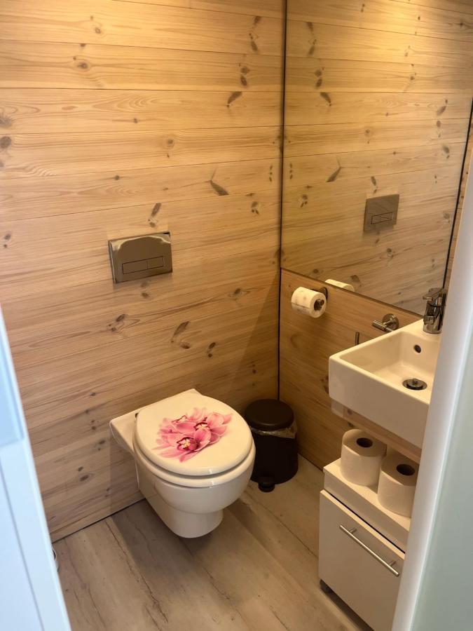 Hausboot Jeknic Hotell Saarbrücken Eksteriør bilde